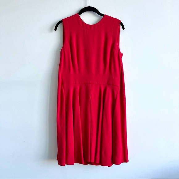 Alexander McQueen Red Cape-Back Mini Dresss - Picture 1 of 10